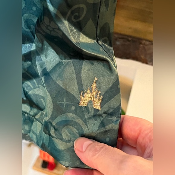 NWT Disney Fantasyland Castle Sleep Satin Pajama 2-piece Set Women's XS Silky - Picture 8 of 10